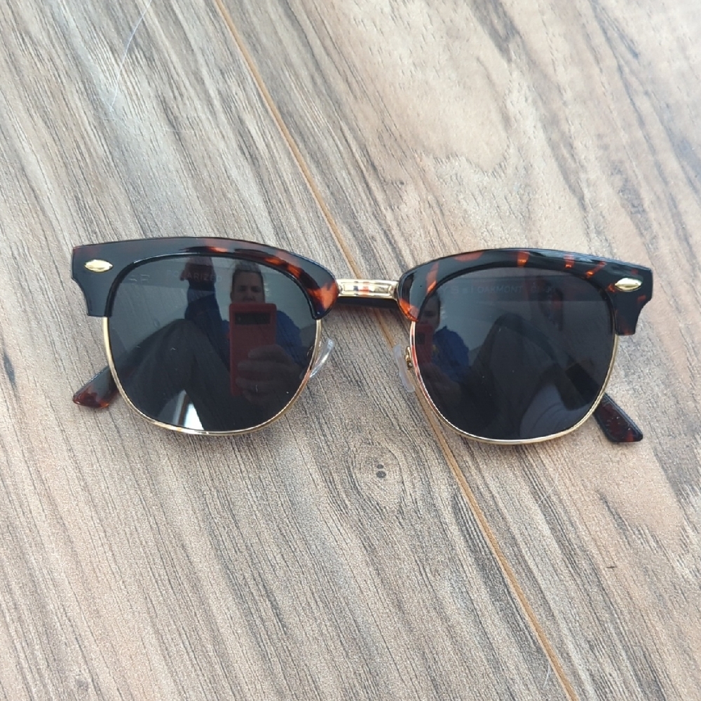 Shady Rays Tortoise Shell Sunglasses with Black Lenses. Polarized Oakmont CL-33